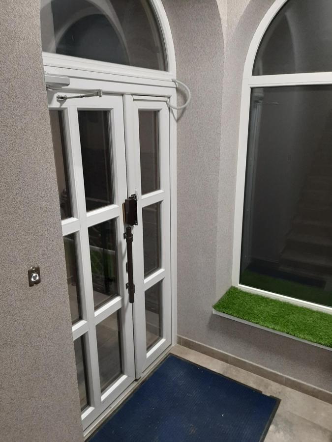New !!! Modern Lux Apartment In The City Center With A Terrace Mukatsjeve Eksteriør bilde